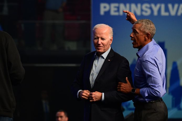 De Amerikaanse president Joe Biden en de voormalige president Barack Obama.