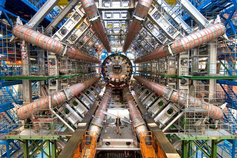 De Atlas-detector, onderdeel van de LHC-deeltjesversneller van Cern. (Foto CERN) Beeld 