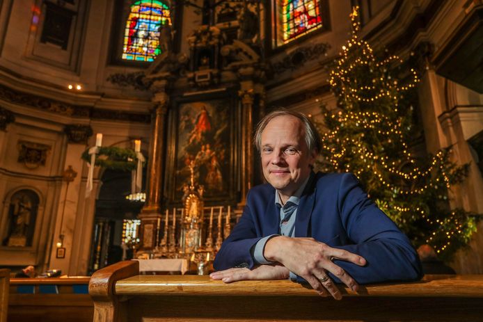 Hans Geybels in Basiliek van Onze-Lieve-Vrouw in Scherpenheuvel.