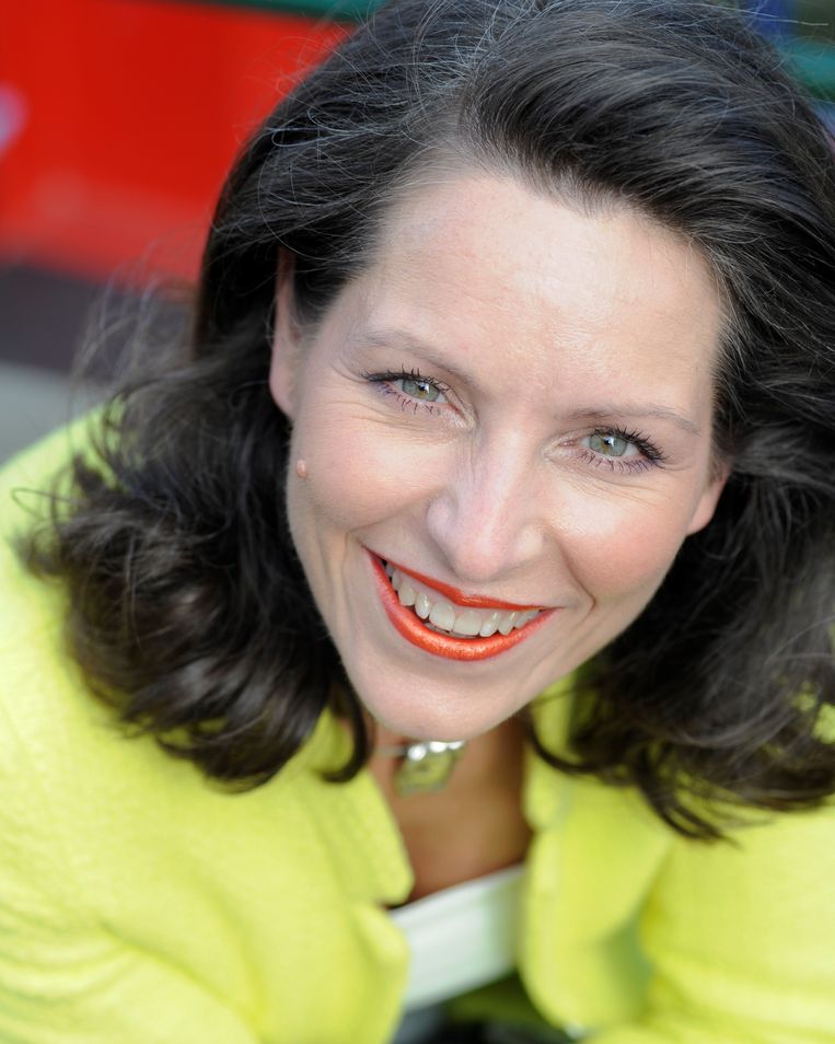 Sara Van Wesenbeeck: ‘De 25 procent mensen met de minste geldkennis bezitten 80.000 euro minder dan de 25 procent mensen met de meeste kennis van geld.’ Beeld HUMO