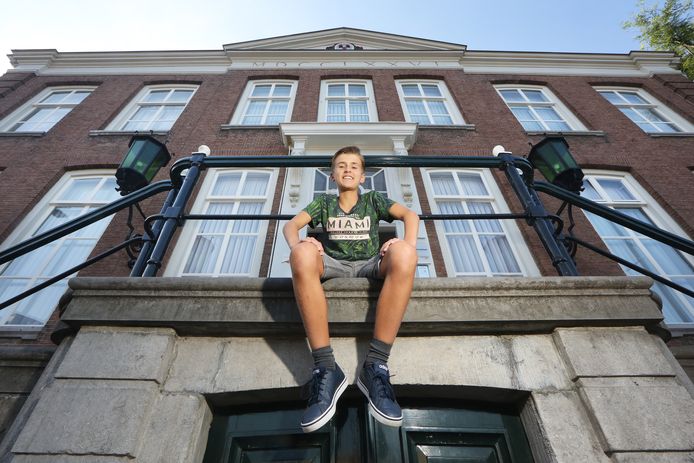 Danu Acs (11) was de afgelopen twee jaar jeugdburgemeester in Etten-Leur. Binnenkort neemt iemand anders het stokje over.