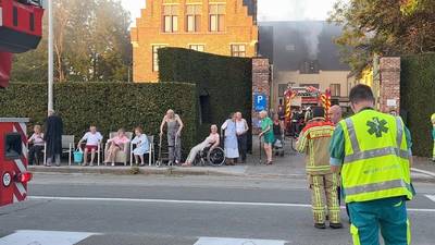 Zware brand in rusthuis in Brugge: alle bewoners geëvacueerd, rampenplan afgekondigd