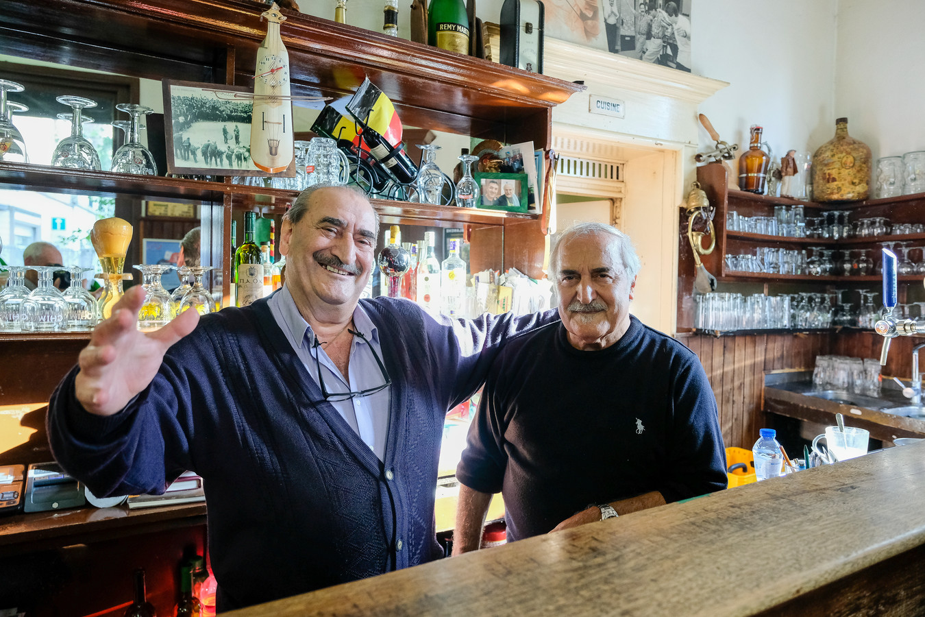 ‘La Rose Blanche’, al 50 jaar Grieks volkscafé in hartje Molenbeek