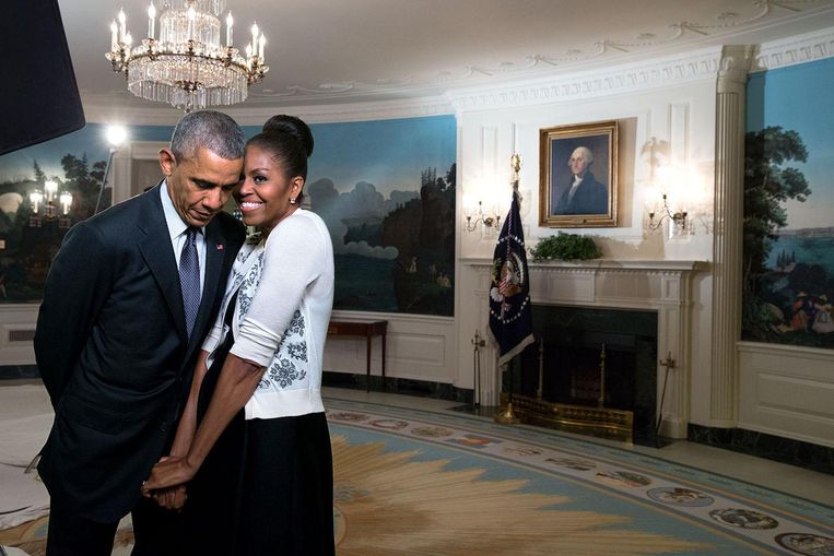 De president en de First Lady vorig jaar in de Diplomatieke Kamer van het Witte Huis tijdens het opnemen van een filmpje over de World Expo. Beeld White House Photo