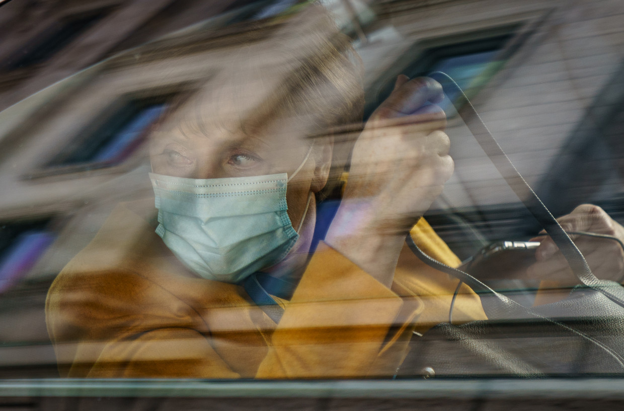 De pandemie is ook voor de regering-Merkel een van de belangrijkste dossiers. Beeld Michael Kappeler/dpa