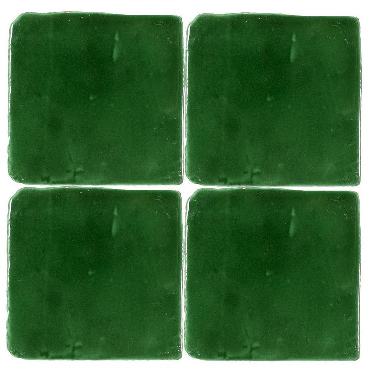 TEGELS | Handgemaakte Spaanse tegels 'Azulejos Verde Cobre' van Azule. 10 x 10 cm, € 89,50 per m2. designtegels.nl Beeld  