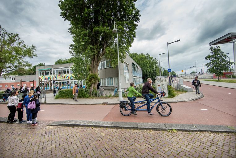 De Sint Rosaschool aan de Varenweg 2. Beeld Jean-Pierre Jans