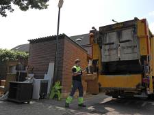 Medewerkers afvaldienst houden handen vol werk door de troep die we met zijn allen weggooien