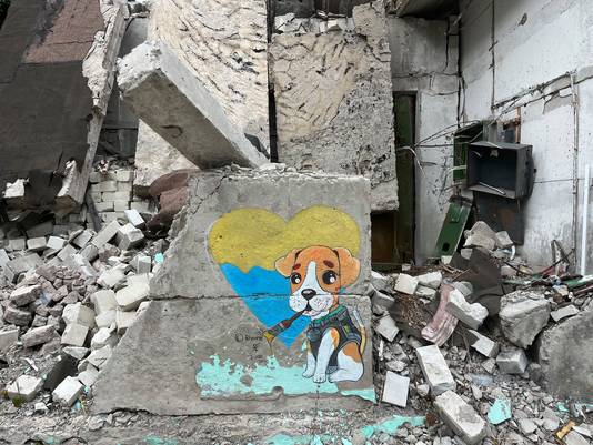 Verwoest gebouw in Charkiv. Archiefbeeld.