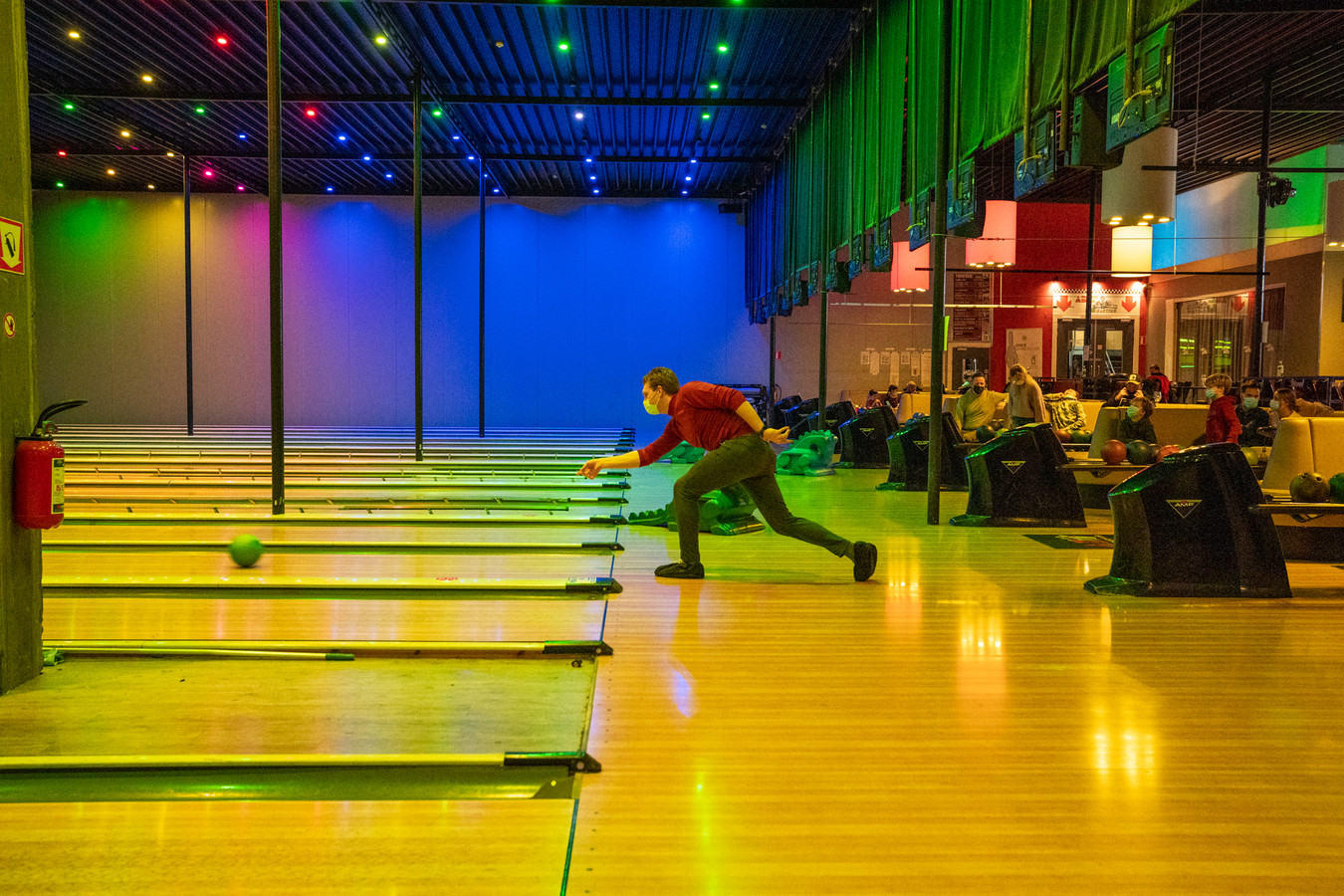 Politie legt bowling van Antwerp Amusement Center dan toch stil Foto hln.be