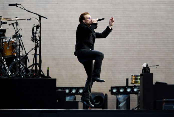 De Ierse zanger Bono van U2 in Londen in 2017 tijdens hun laatste tour.