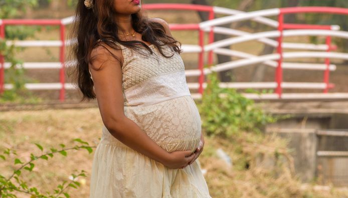 Indiase Man Snijdt Buik Van Zijn Zwangere Vrouw Open Om Geslacht Van Baby Te Checken Buitenland Hln Be