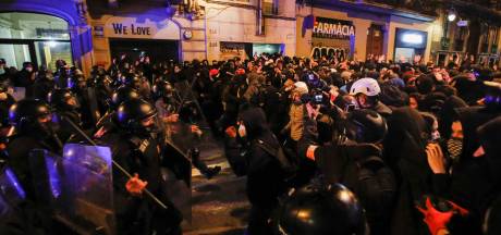 Vijfde dag op rij rellen in Barcelona vanwege opsluiting omstreden rapper Pablo Hasél