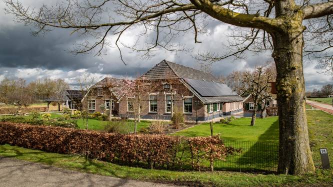 Zorgpartij Ygdrasil koopt dit riante optrekje in Heino voor zorgappartementen: ‘Van energielabel Z naar A’