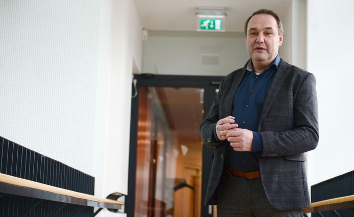 Wethouder Ben Beens wil de wachttijd bij jeugdzorg indammen.