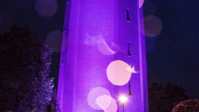 Watertoren kleurt opnieuw roze tijdens Internationale Borstkankermaand, mét energiezuinige verlichting