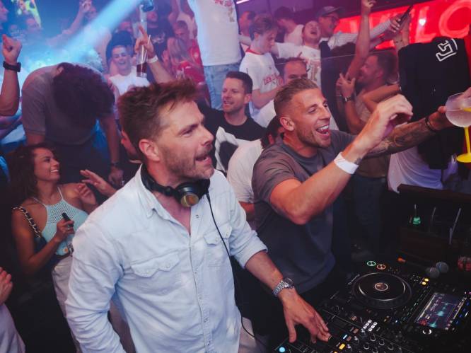 KIJK. Antwerp-spelers, met Toby Alderweireld op kop, gingen gisteravond helemaal los in discotheek Carré
