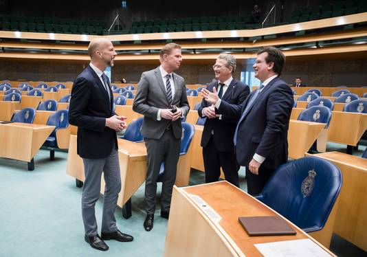 Van links naar rechts: Tjeerd de Groot (D66), Arne Weverling (VVD), Roelof Bisschop (SGP) en Jaco Geurts (CDA)