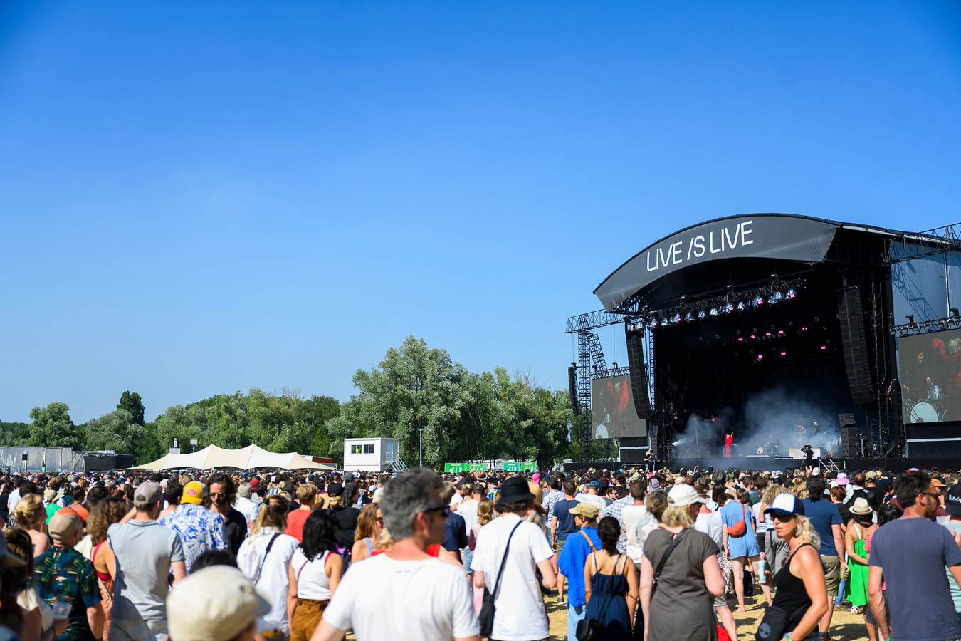 Live Is Live schot in de roos eerste editie op Antwerpse Linkeroever