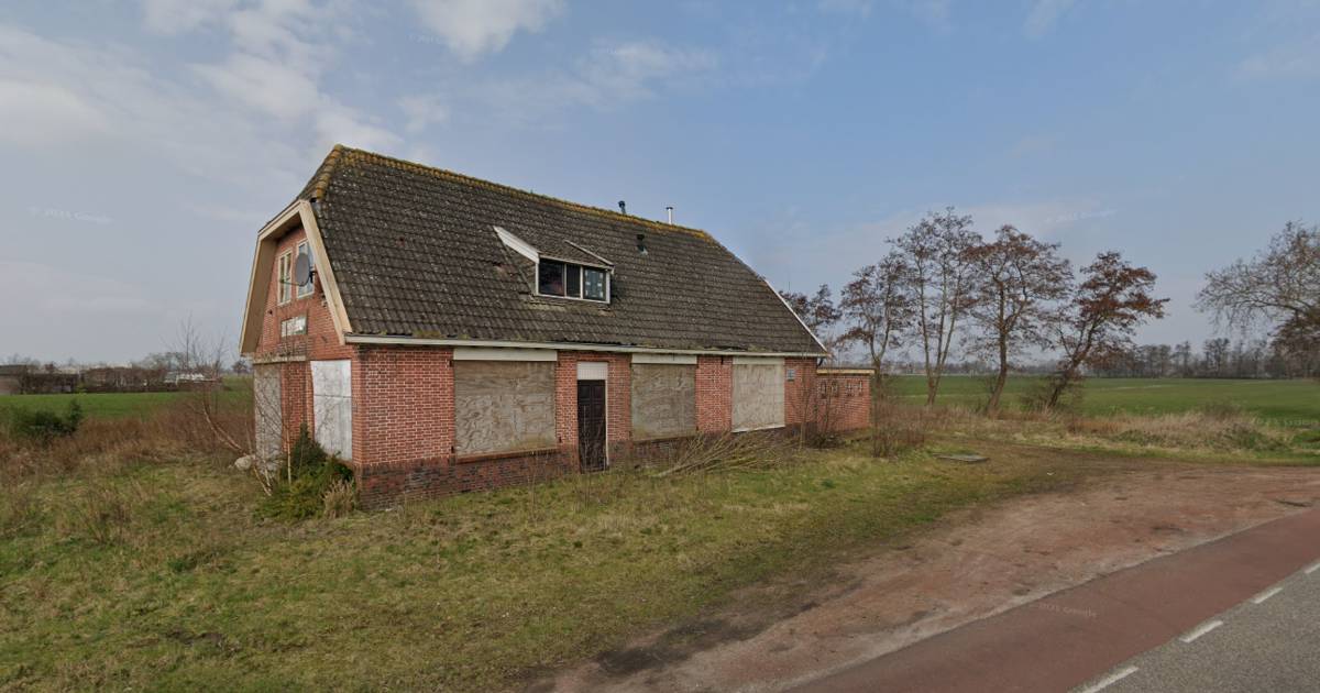 Brand in pand voormalige seksclub Midwolde