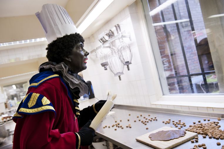 Chocoladeletter Komt Uit Duitsland Pepernoten Uit Nederland De Volkskrant