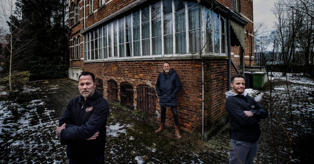 Oude villa Budel-Dorplein decor voor spannende clip van Tigre Blanco