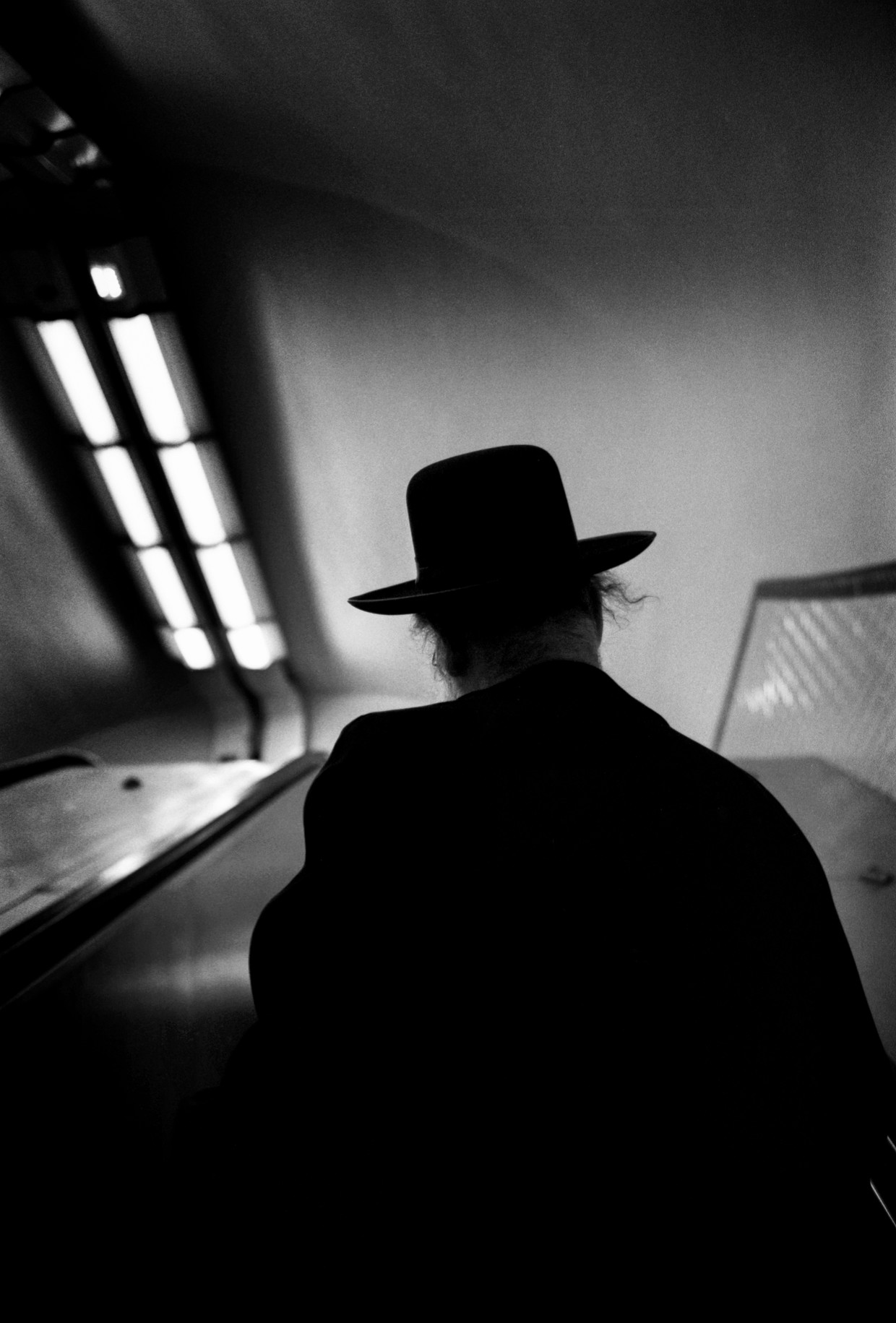 Joodse man in de metro van Parijs. Beeld Bart Koetsier