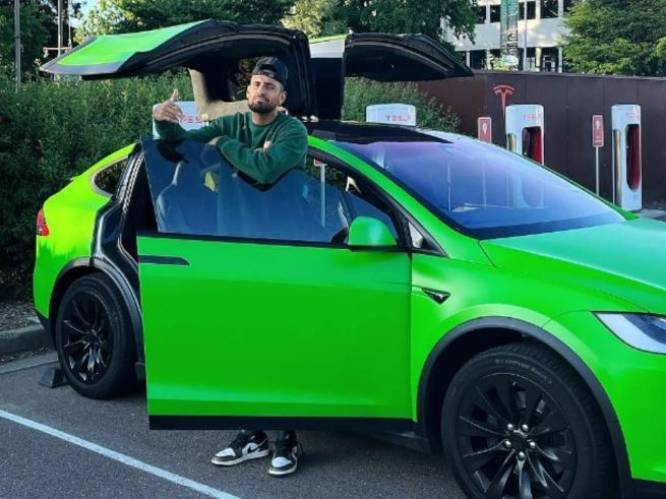 Tennisser Nick Kyrgios helpt dankzij app van Tesla politie in achtervolging op dief van zijn gestolen wagen