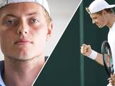 Tim van Rijthoven dendert door naar achtste finale Wimbledon