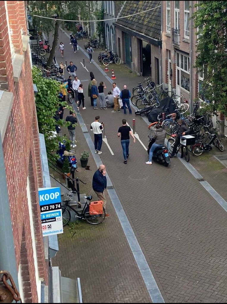 'Peter R. de Vries vecht voor zijn leven na aanslag, drie ...