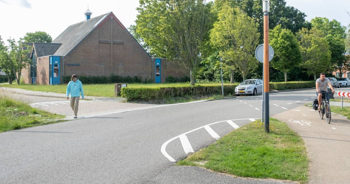 Wonen waar nu de kerk in Oostkapelle staat? ‘Linksom of rechtsom krijgen we dat geld bij elkaar’