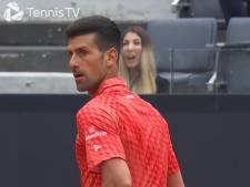 Norrie smashe sur le mollet de Djokovic...  qui n'a pas du tout apprécié