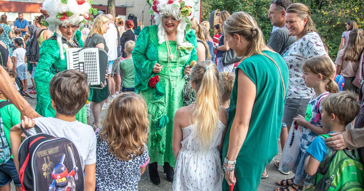 Zingend de zomervakantie uitluiden in Zwolle ‘Wel weer zin in school