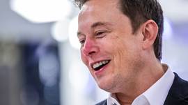 PORTRET. Gek of geniaal: is Elon Musk de nieuwe Mozes die ons naar het land van melk en honing leidt, of een ordinaire koopman in de tempel? 