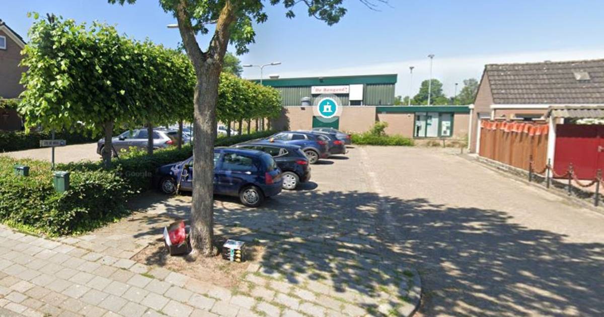 Dorpshuis Macharen moet wijken voor uitbreiding op voetbalvelden: 50 tot 60 nieuwe woningen