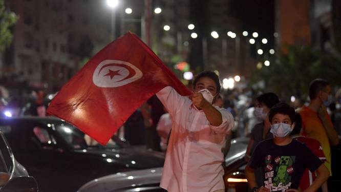 Presidentiële staatsgreep in Tunesië: parlement buitenspel, premier weggestuurd