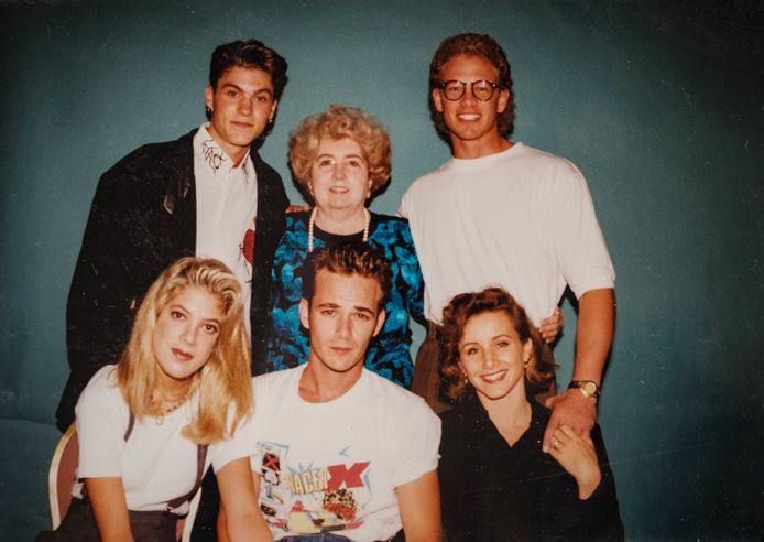 Cast Beverly Hills 90210.