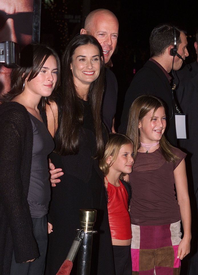 Bruce Willis en  Demi Moore met hun drie dochters toen ze nog kinderen waren.