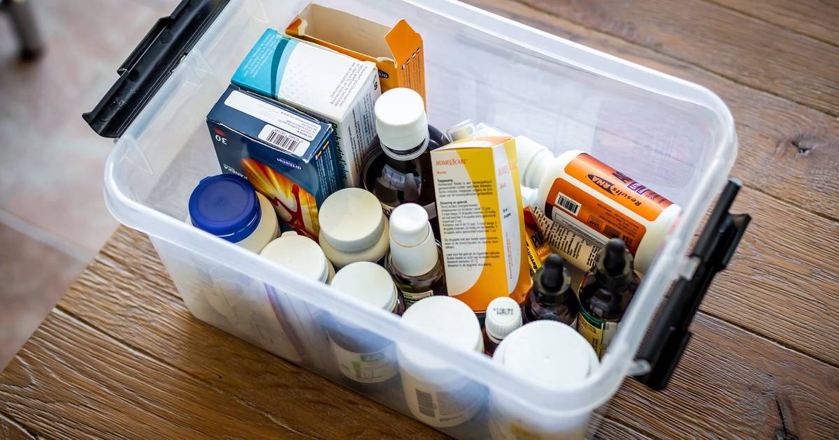 schrijven meisje Boodschapper Waarschuwing aan reizigers: douane kan medicijnen zien als drugs | Reizen |  AD.nl