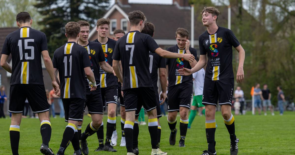 Drie voetballende broers in één elftal, voor de familie Beugels niet meer dan normaal