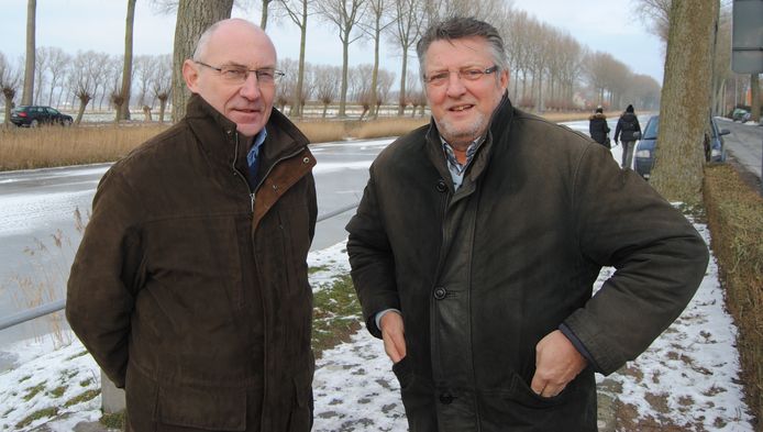 Le bourgmestre de Damme, Dirk Bisschop (à droite, avec le bourgmestre de Sluis, Jacques Suurmond, archives)