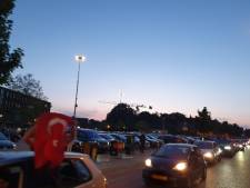 Turkse Eindhovenaren toeterden erop los: politie schrijft 75 bekeuringen voor ‘excessen’ uit