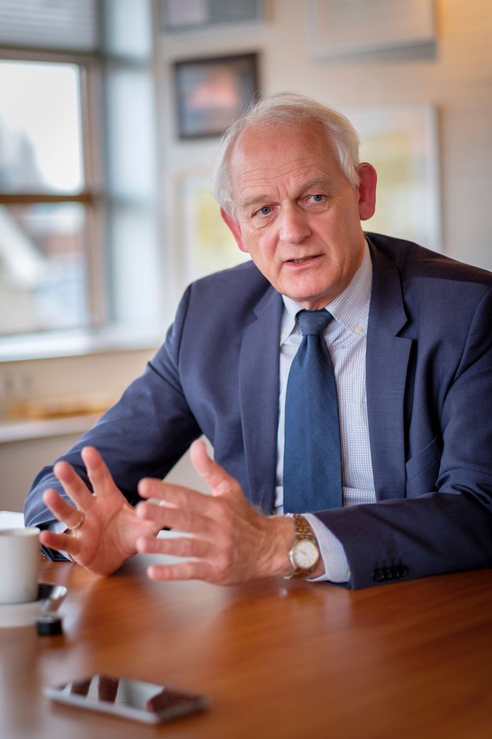 (C) Roel Dijkstra / Joep van der Pal


Burgemeester van Schiedam Cor Lamers