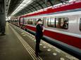 De vernieuwde Thalys-trein op Amsterdam Centraal