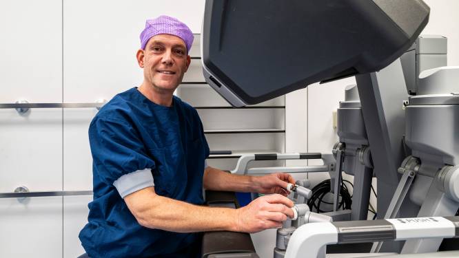 Bewijs voor peperdure robotchirurgie (1,8 miljoen per apparaat) ontbreekt, stelt uroloog Rijnstate: ‘Maar er is geen weg meer terug’