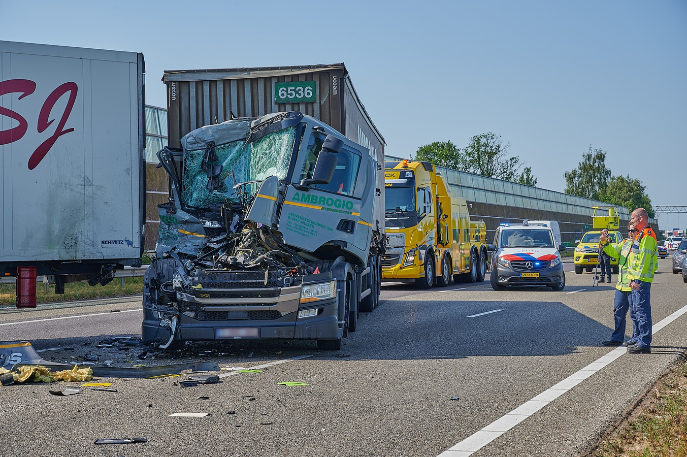 Twee Ongelukken Kort Na Elkaar Op A16 Bij Breda Weg Richting Rotterdam Nog Uren Dicht Foto Bndestem Nl