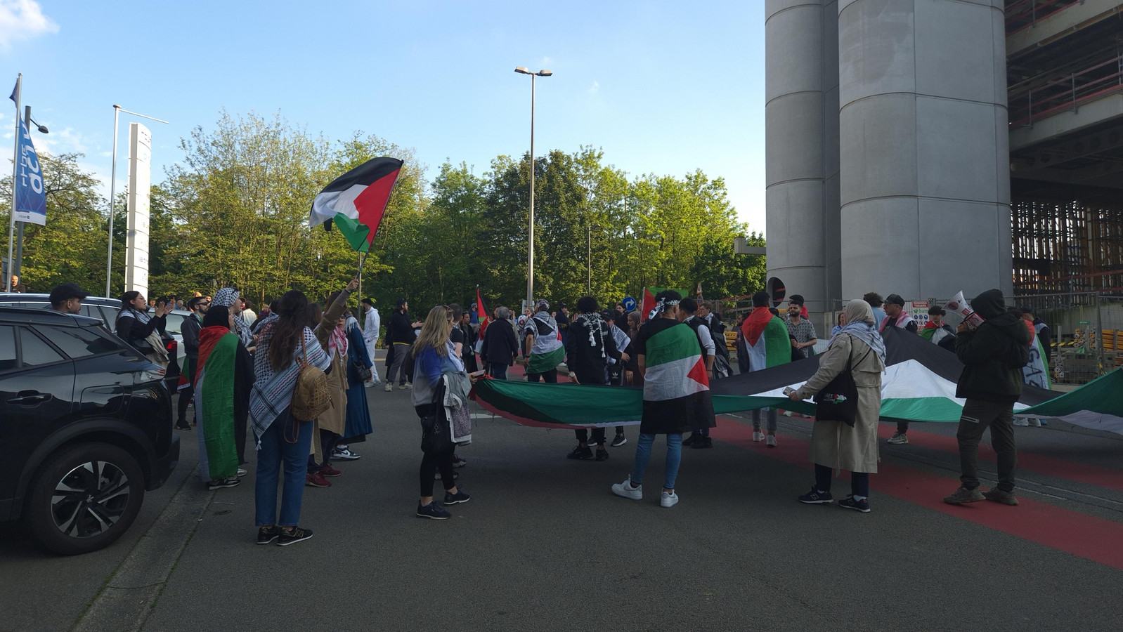 Protest aan RTBF en VRT tegen uitzending Songfestival “Medeplichtig