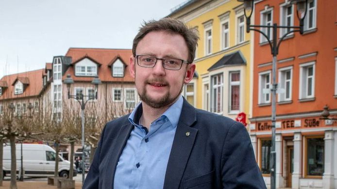 Rolf Weigand, die namens de extreemrechtse partij AfD burgemeester van de gemeente Großschirma wordt.