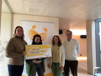 Afdeling Oostkust van Wit-Gele Kruis schenkt 1.000 euro aan Warm Nest
