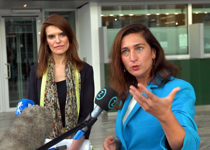 De Vlaamse minister Zuhal Demir na overleg met haar collega Barbara Visser, afgelopen oktober in Den Haag.